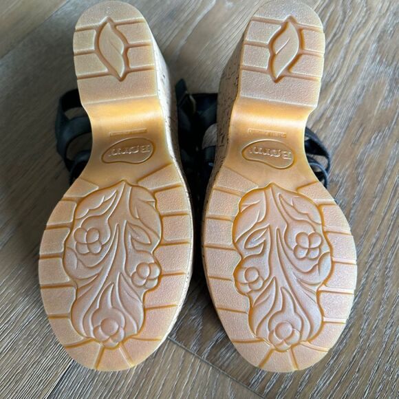 Børn Bernese Cage Wedge Sandal In Black Leather - Picture 9 of 9